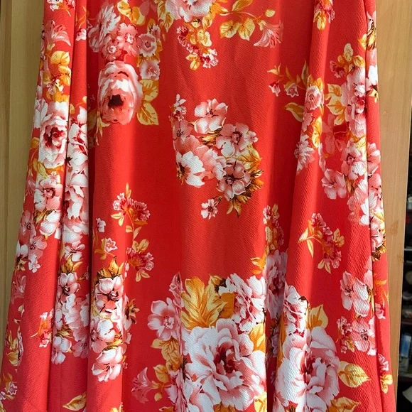 White Mark Women’s Floral Mid Length Full Skirt Size 3XL NWOT - Picture 5 of 6